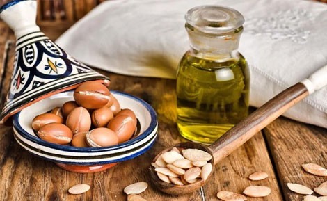 Les Merveilleux Bienfaits de l'Argan : Une Huile Précieuse aux Multiples Vertus